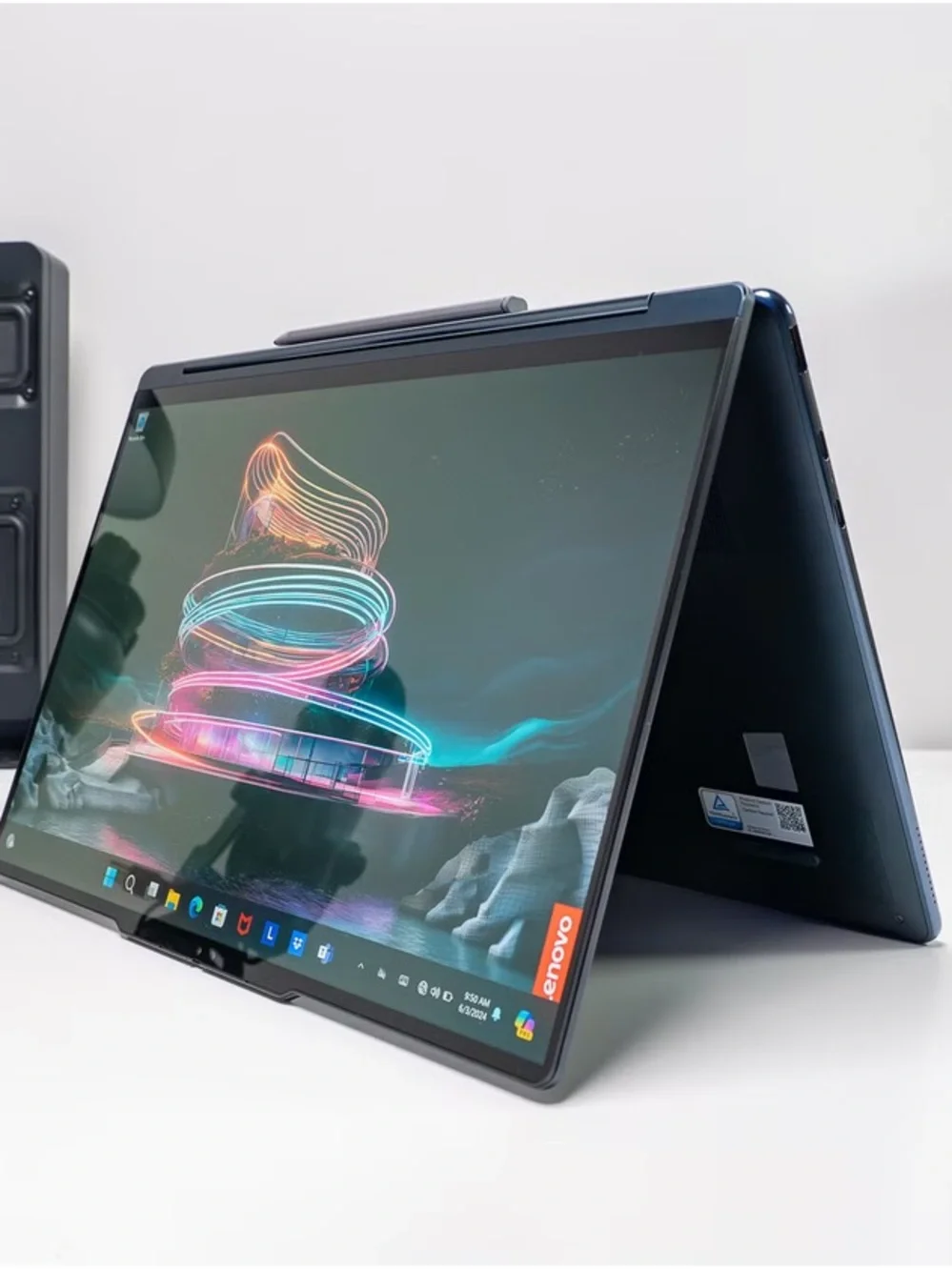 LIKE NEW Lenovo Yoga 9i TLI5 14